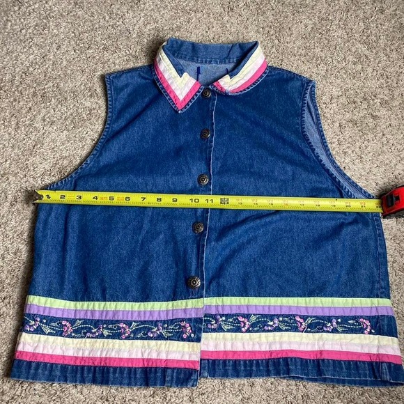 Vintage Denim Sleeveless Button-Down – Fits Medium Colorful Ribbon Embroidery - Picture 3 of 4